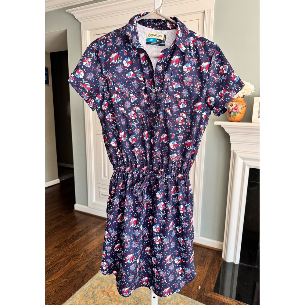 Magellan Outdoors Fish Gear Women XS Navy Floral Moisture Wicking Fishing Dress
